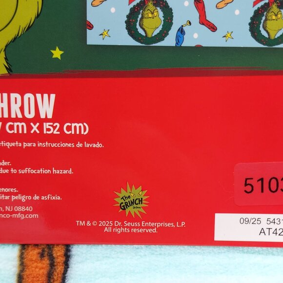 Dr Seuss The Grinch Plush Throw Blanket 50" x 60" Green Holiday Christmas - Picture 8 of 11